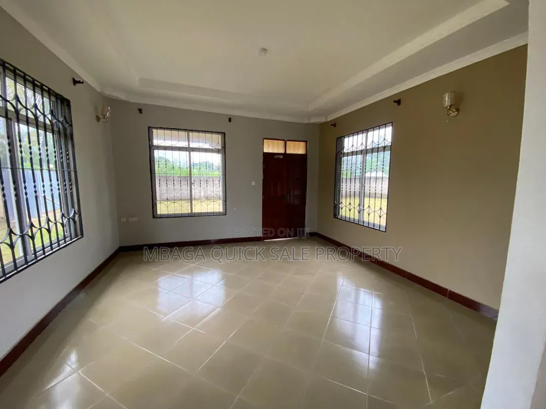 3bdrm House in Wazo Kisanga, Bunju for sale in Bunju