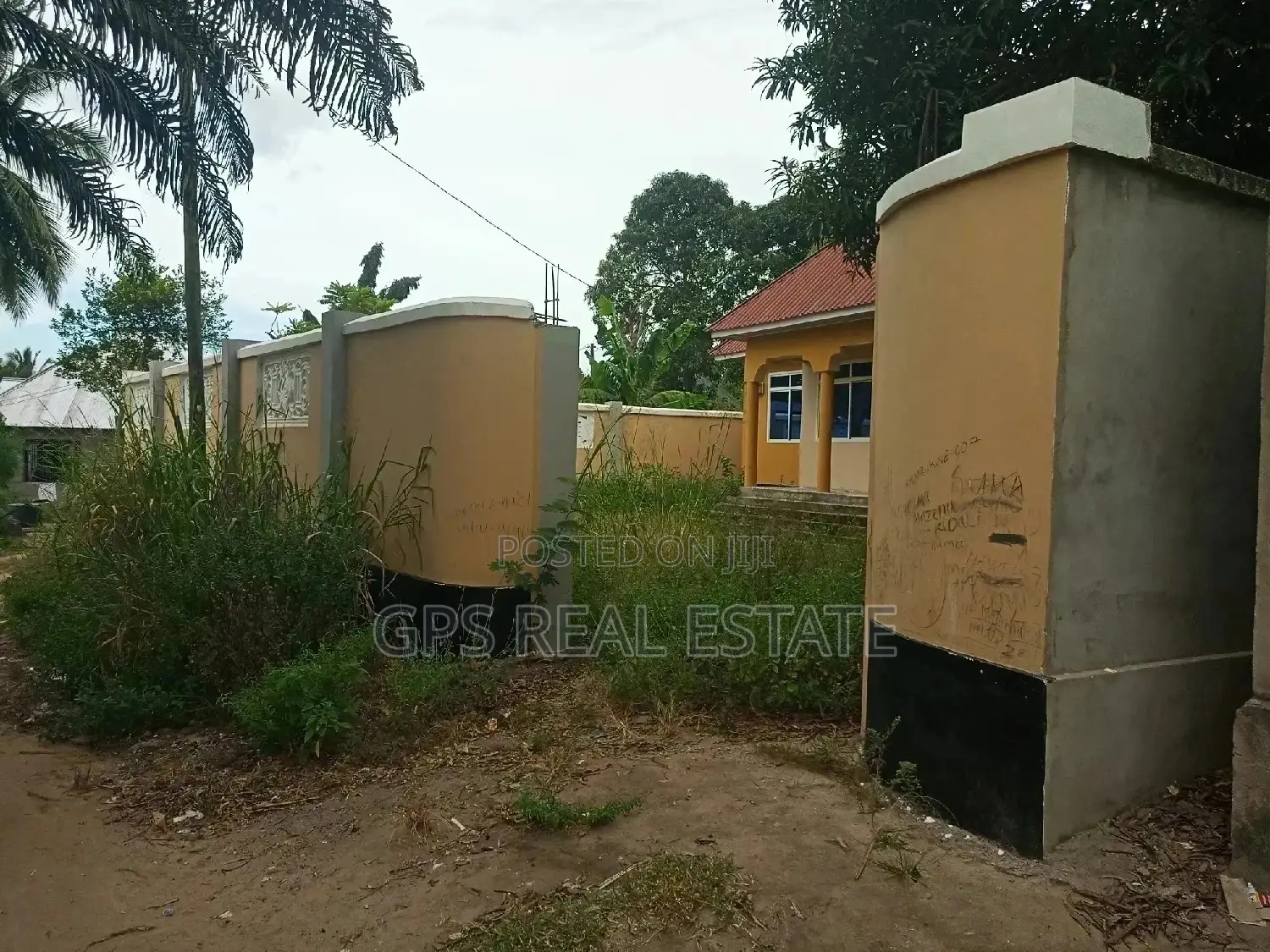 House for Saleee in Chanika