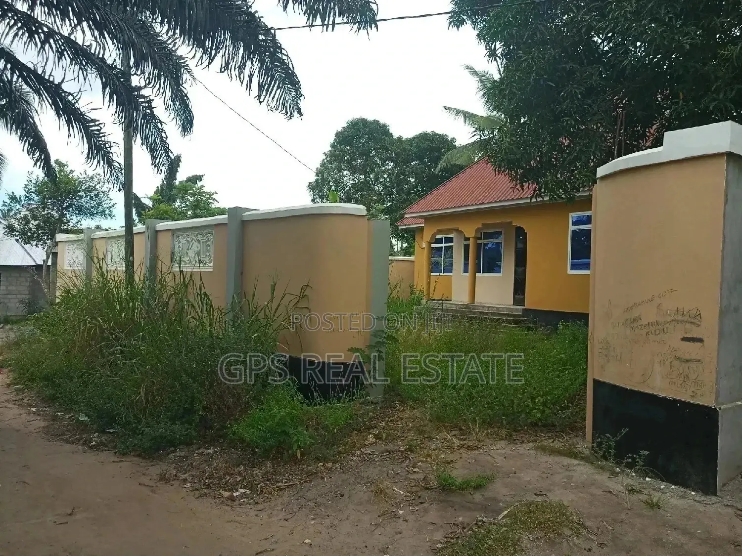 House for Saleee in Chanika