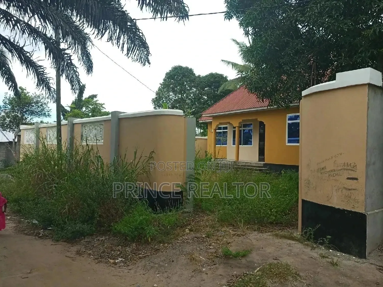 House for Saleee in Chanika