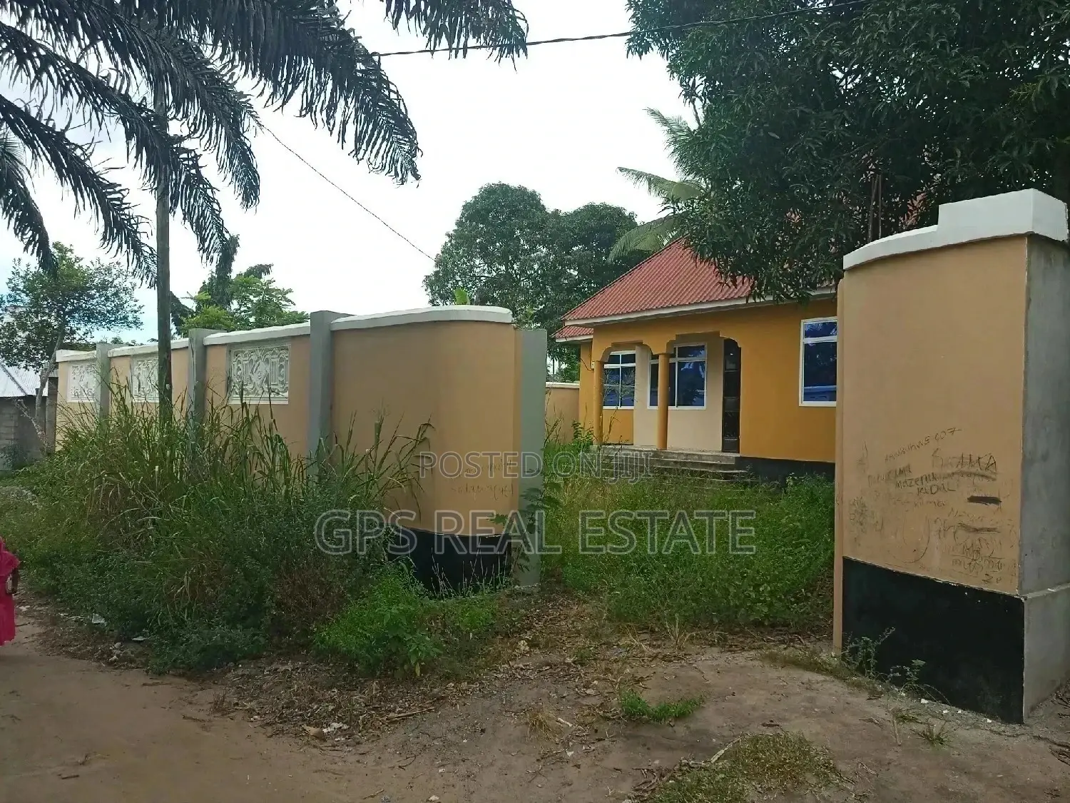 House for Saleee in Chanika