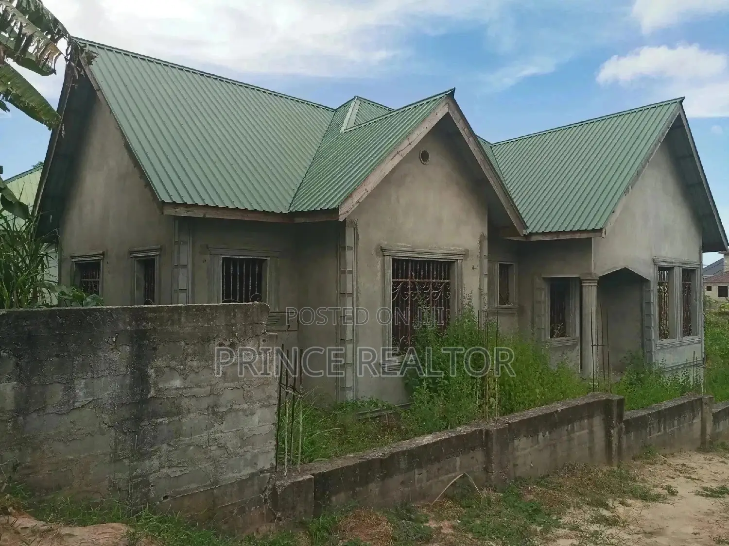 House for Sale Eeh in Kigamboni