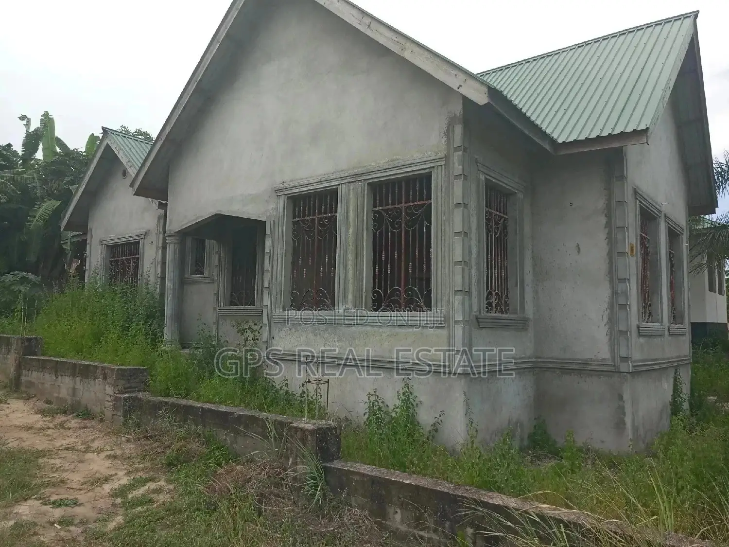 House for Sale Eeh in Kigamboni