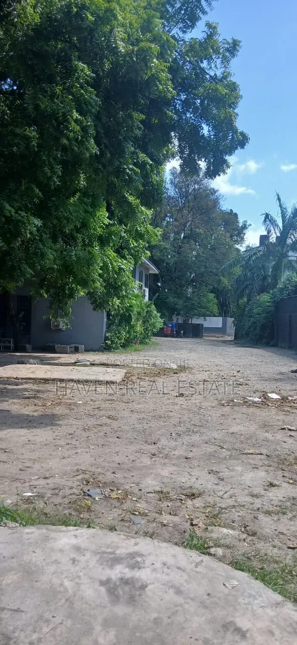 5bdrm House in Mikocheni for sale in Mikocheni