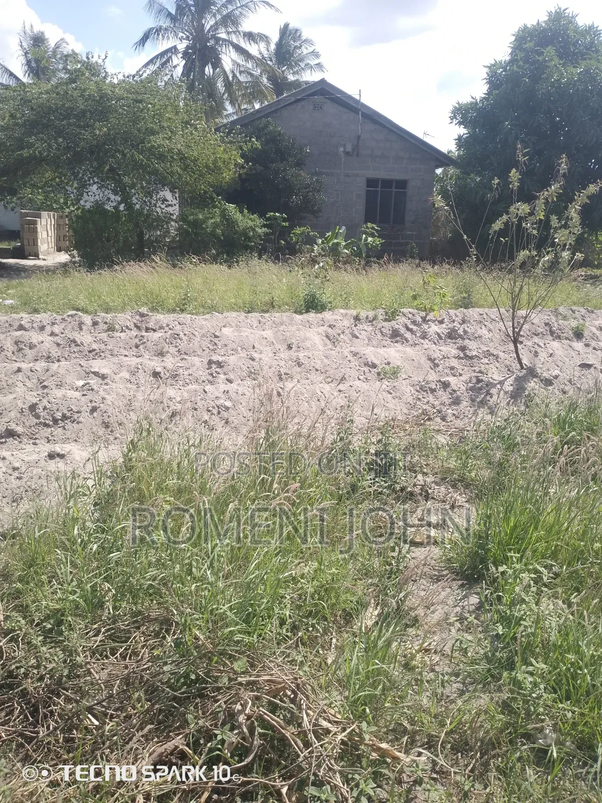 Kiwanja Sqmita 300 Kinauzwa Milioni 10,000,000/ Ukonga Bombambili. in Ilala