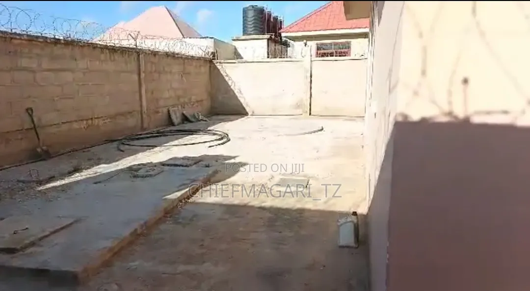 Furnished 4bdrm House in Ipagala, Bahi for sale in Bahi