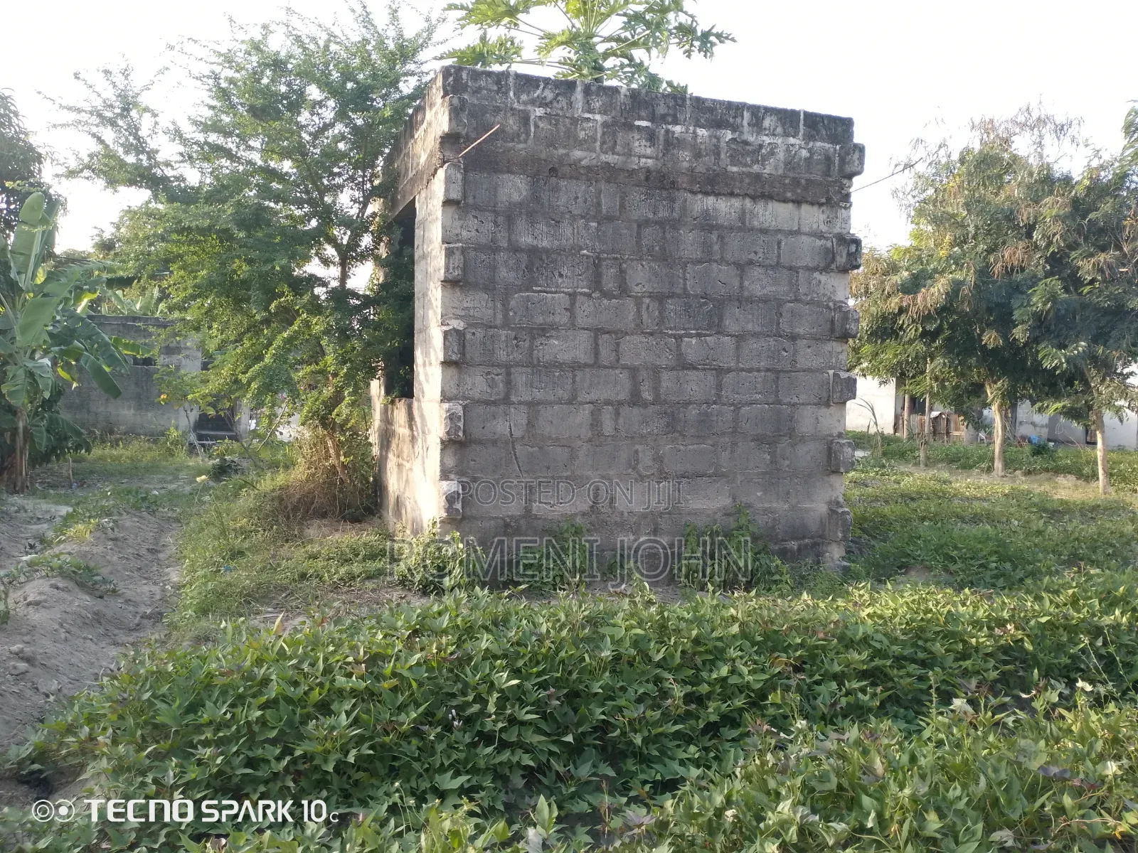 Eneo Sqmita 350+Chumba 1, Linauzwa Milioni 7.5/ Lipo Majohe Viwege. in Ilala