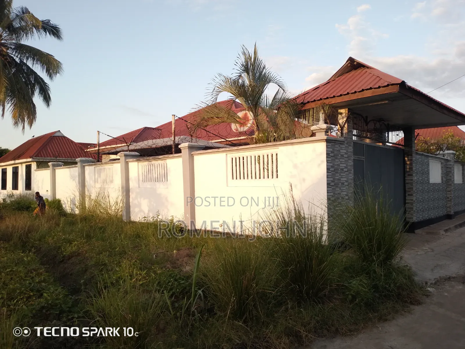 7bdrm Apartment in Tanzania Daresalaam., Ilala for sale in Ilala