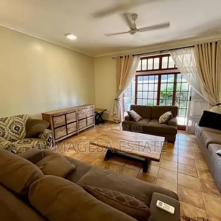Furnished 4bdrm House in Oyster Bay for rent in Oyster Bay