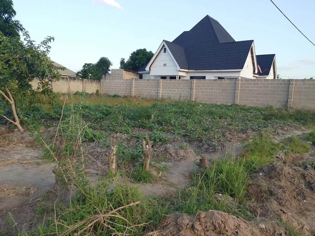 Plot Area Size SQM 504 for Sale Located in Madale Mnalani in Goba