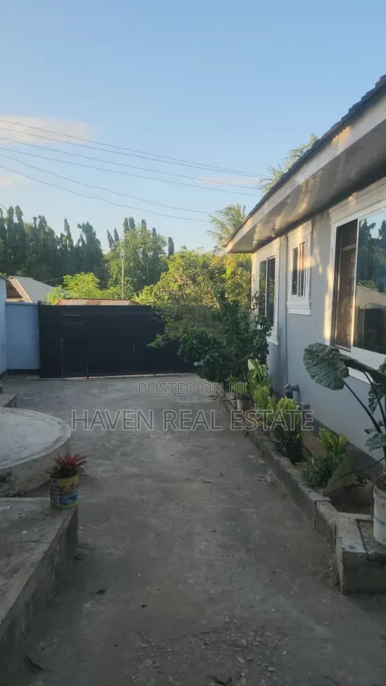 3bdrm House in Goba for sale in Goba