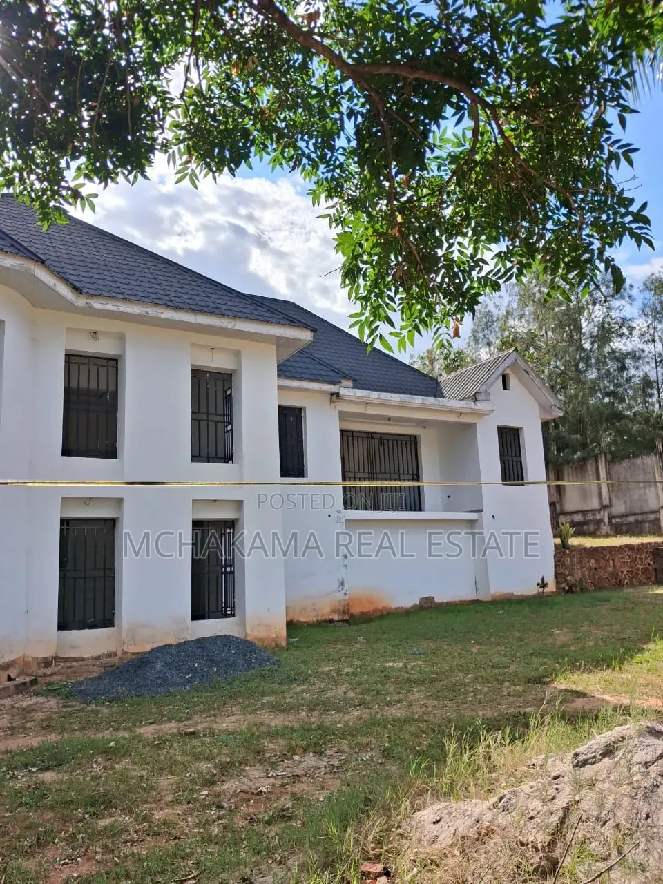 4bdrm Block of Flats in Mchakama Real Estate, Segerea for sale in Segerea