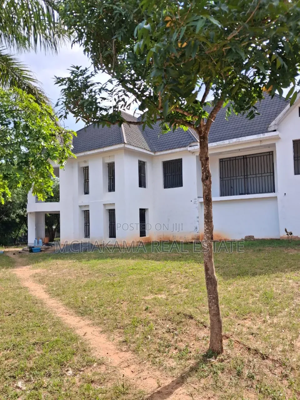 4bdrm Block of Flats in Mchakama Real Estate, Segerea for sale in Segerea