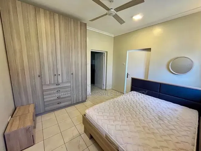 Furnished 4bdrm Apartment in Oyster Bay for rent in Oyster Bay