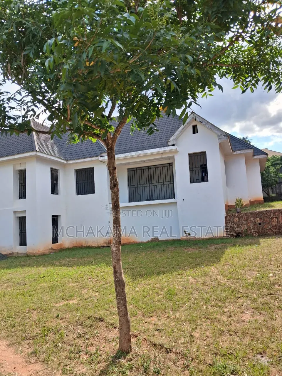 4bdrm Block of Flats in Mchakama Real Estate, Segerea for sale in Segerea