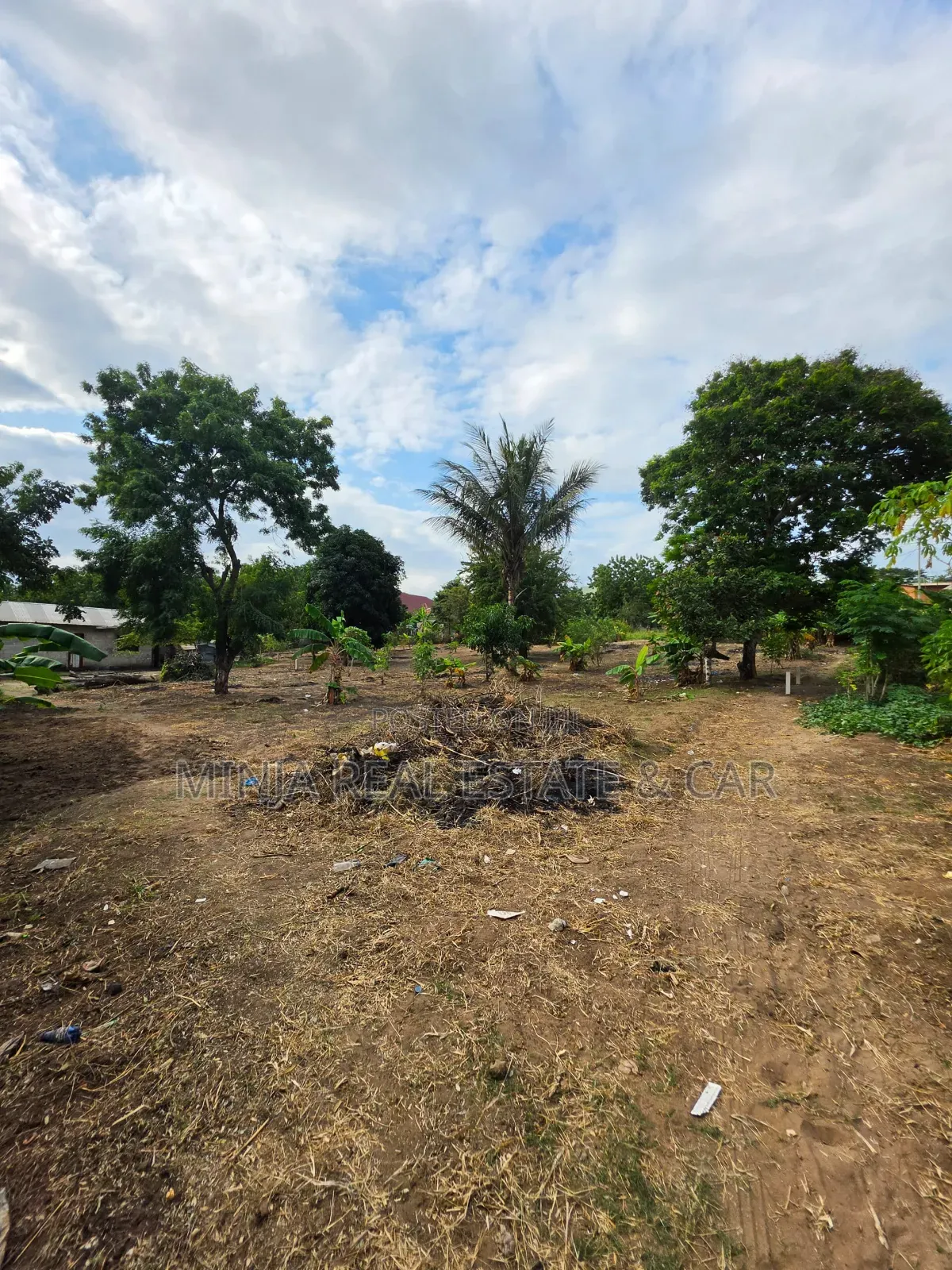 Kiwanja Kinauzwa Madale Mivumoni in Goba