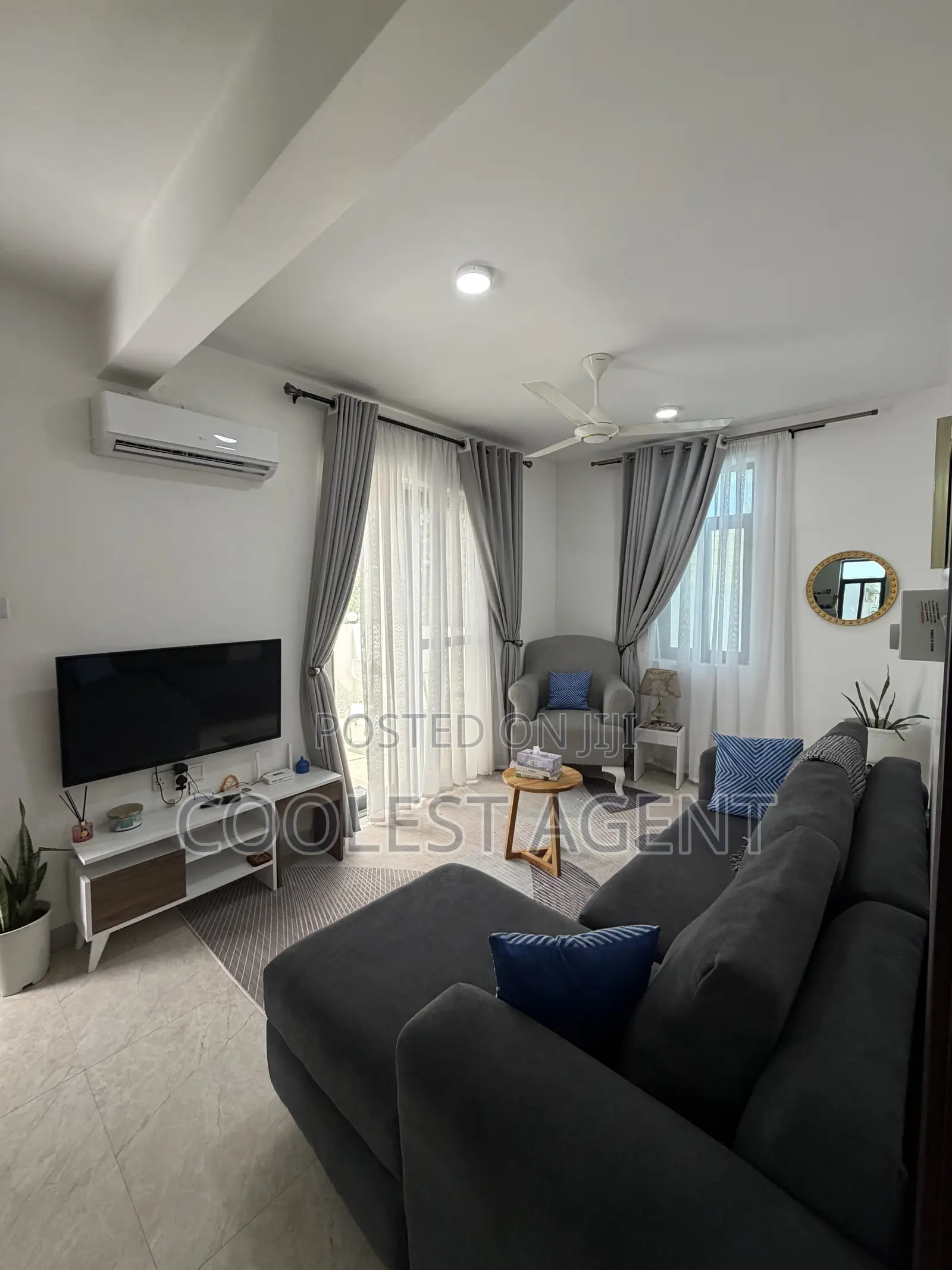 Furnished 2bdrm Apartment in Coolest Estate, Oyster Bay for rent in Oyster Bay