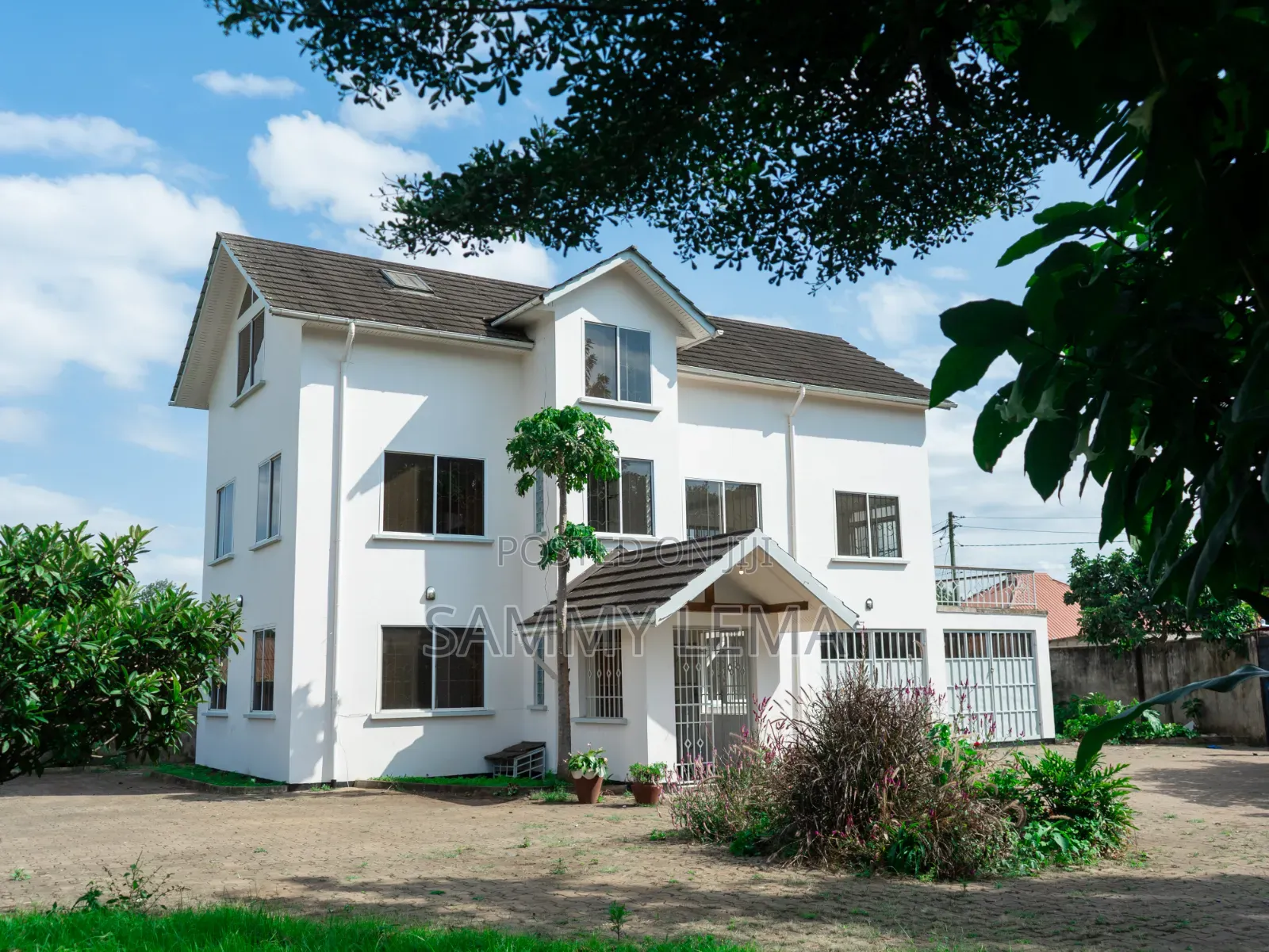 4bdrm Mansion in Sammysaidrealestate, Moshono for rent in Moshono