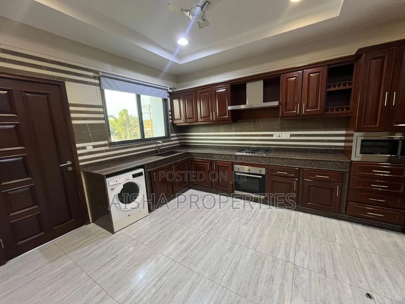 Furnished 3bdrm Apartment in Msasani for rent in Msasani