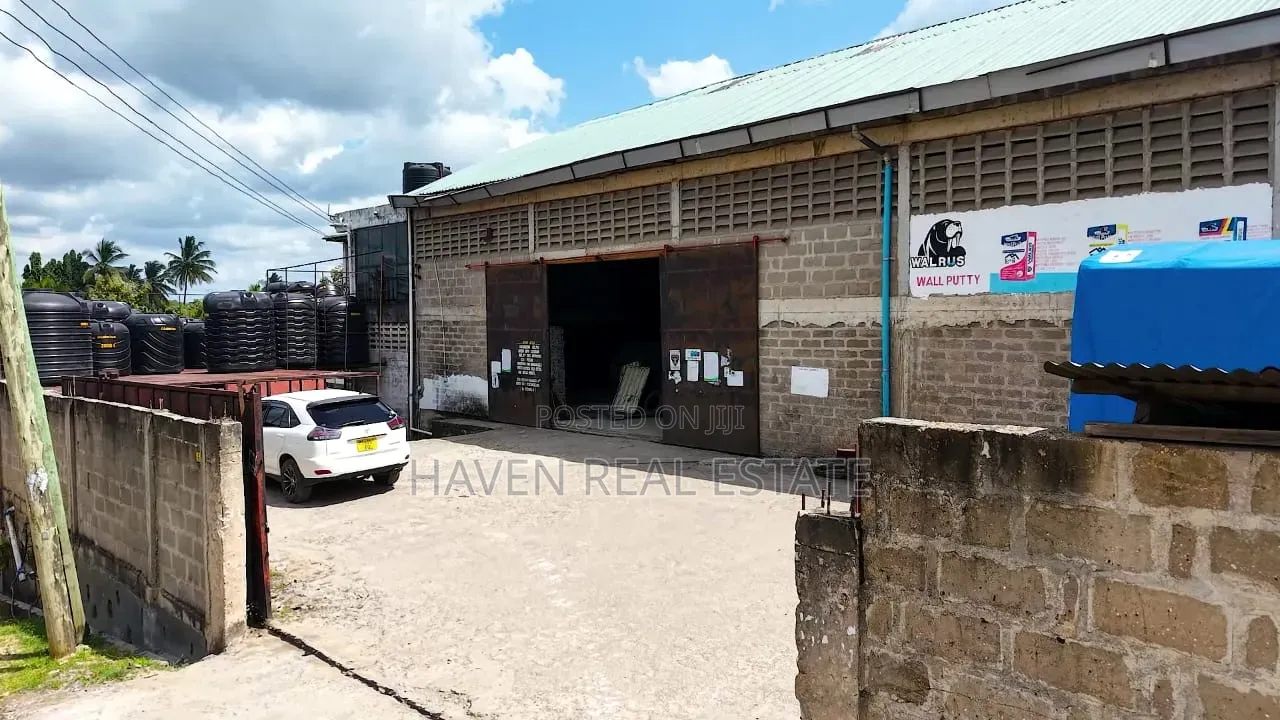 Godown Linauzwa Mbezi Magufuli in Mbezi