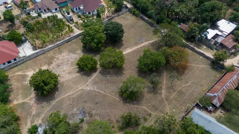 Plot for Sale in Oyster Bay
