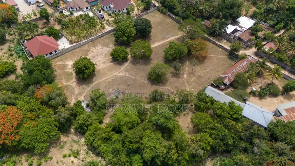 Plot for Sale in Oyster Bay