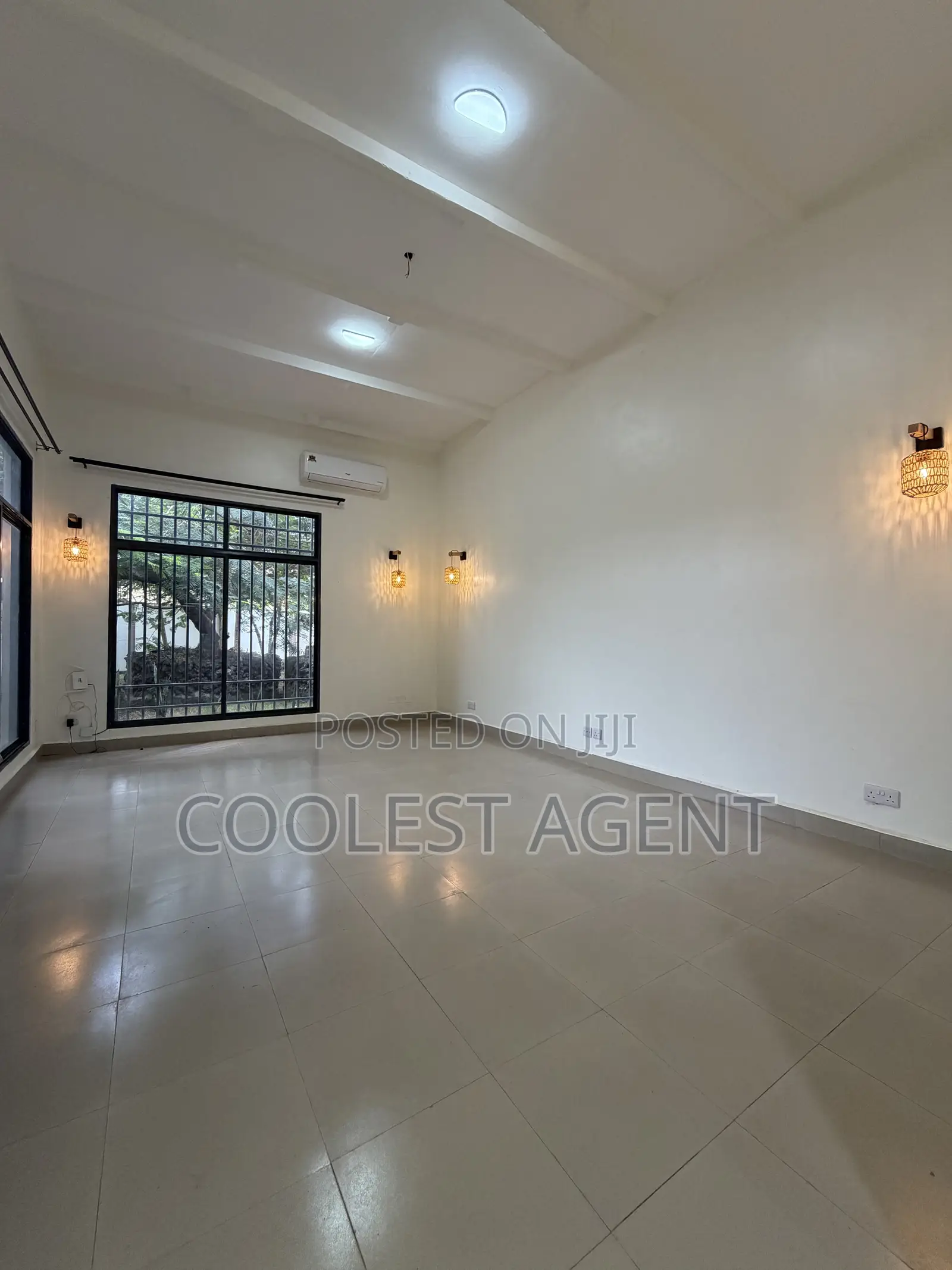 2bdrm House in Coolest Estate, Oyster Bay for rent in Oyster Bay