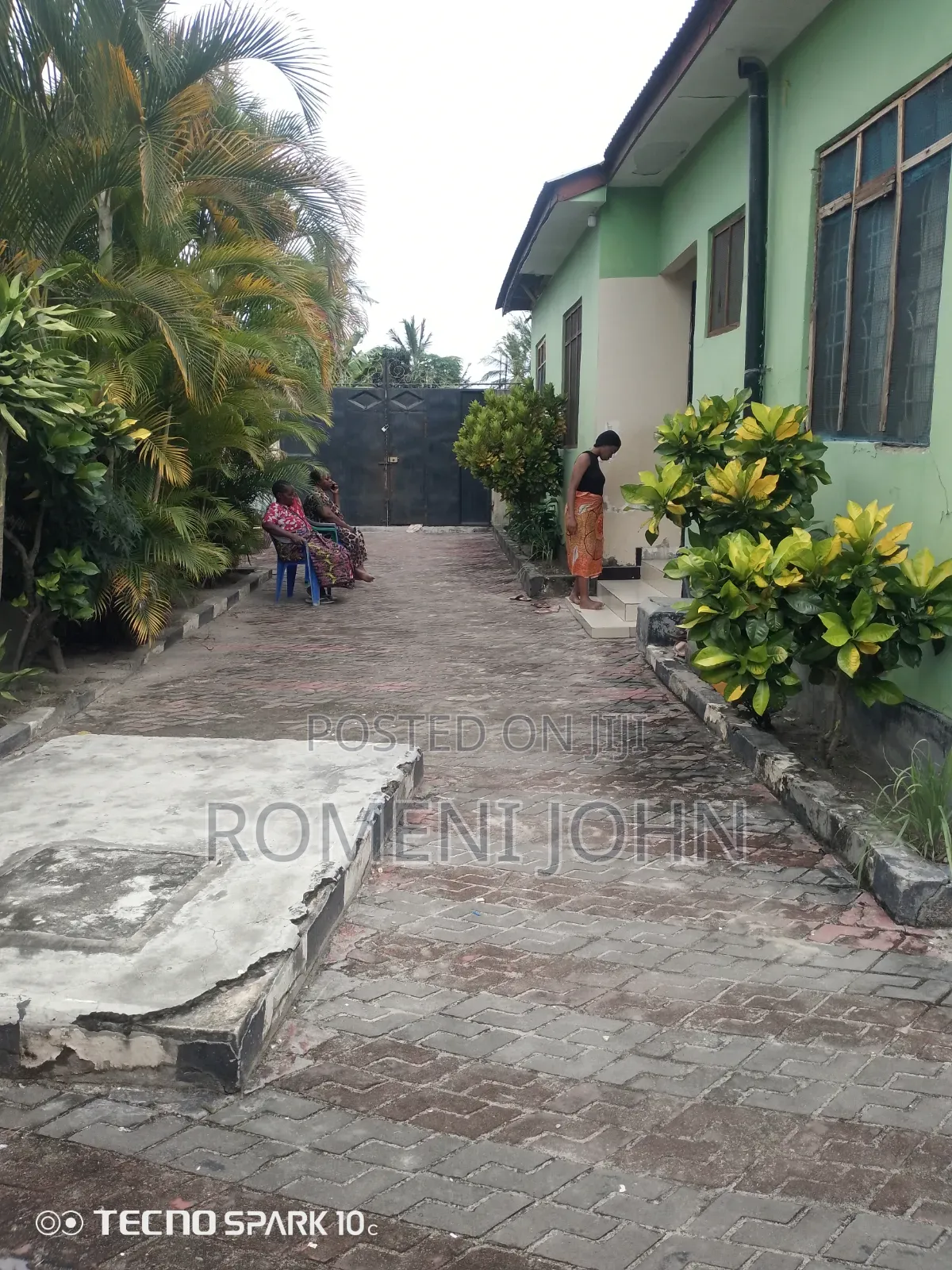 8bdrm Apartment in Tanzania Daresalaam., Ilala for sale in Ilala