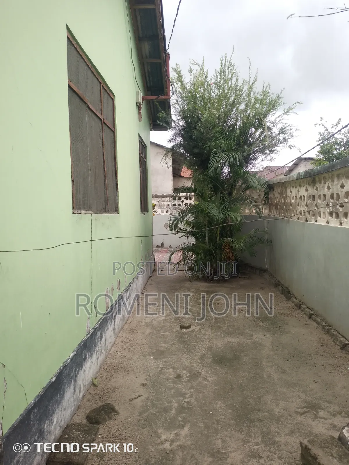 8bdrm Apartment in Tanzania Daresalaam., Ilala for sale in Ilala