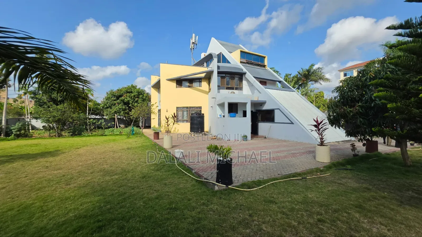 4bdrm House in Mbezibeach for sale in Mbezi Beach