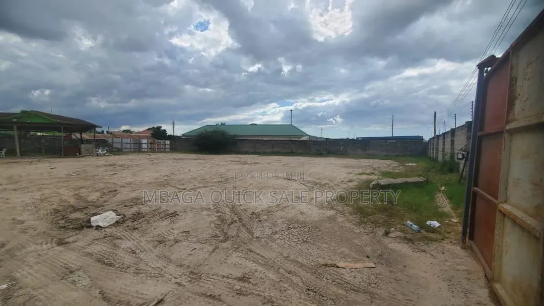 Yard Area SQM 4000 for Rent Usd 9000pm Located in Kurasini in Kurasini