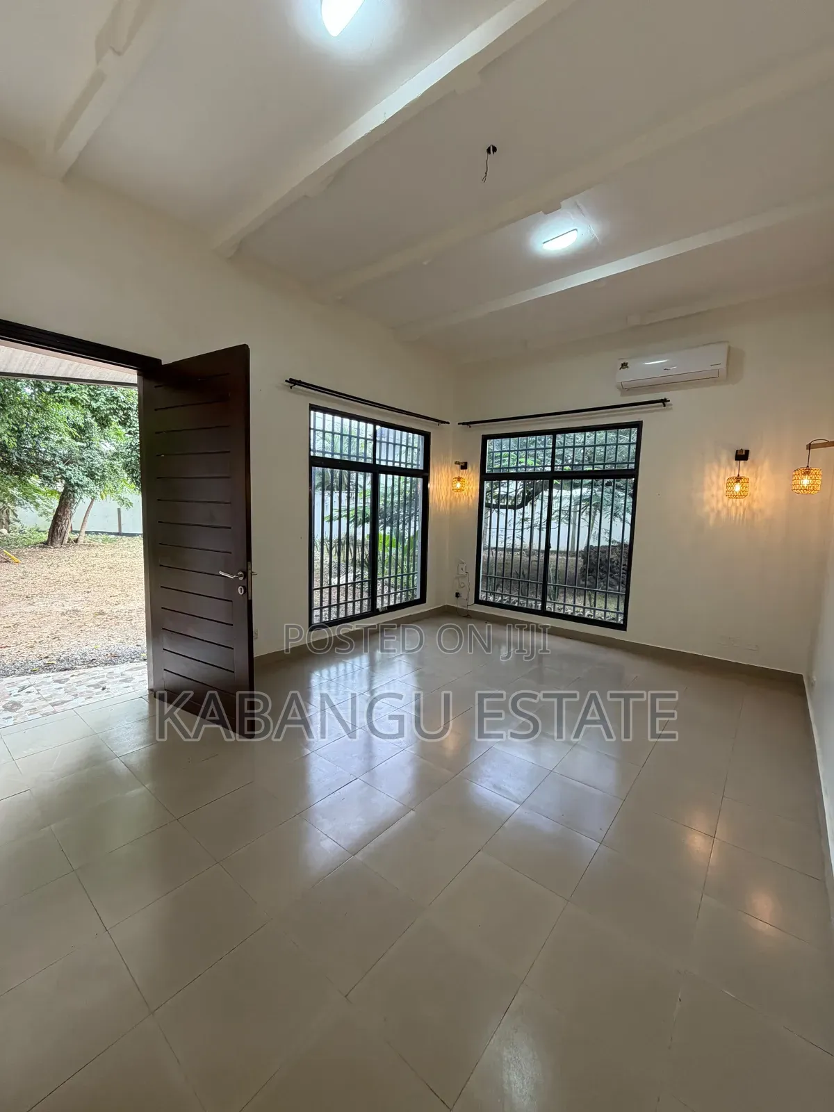 2bdrm Villa in Oyst2, Oyster Bay for rent in Oyster Bay