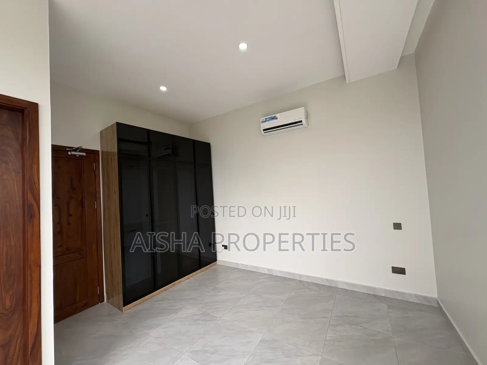 Furnished 2bdrm Penthouse in Mikocheni for rent in Mikocheni