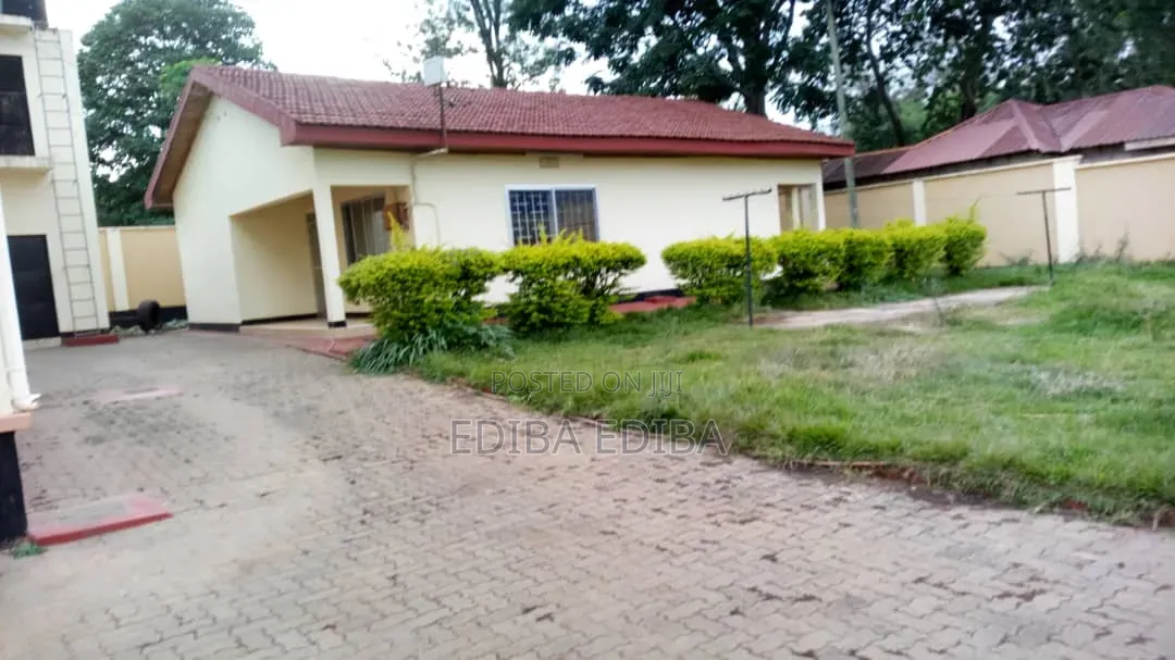 8bdrm House in Ediba Real Estate, Njiro for rent in Njiro