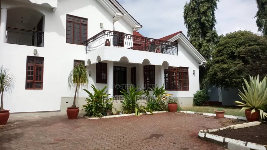 5bdrm House in Ediba Real Estate, Njiro for rent in Njiro