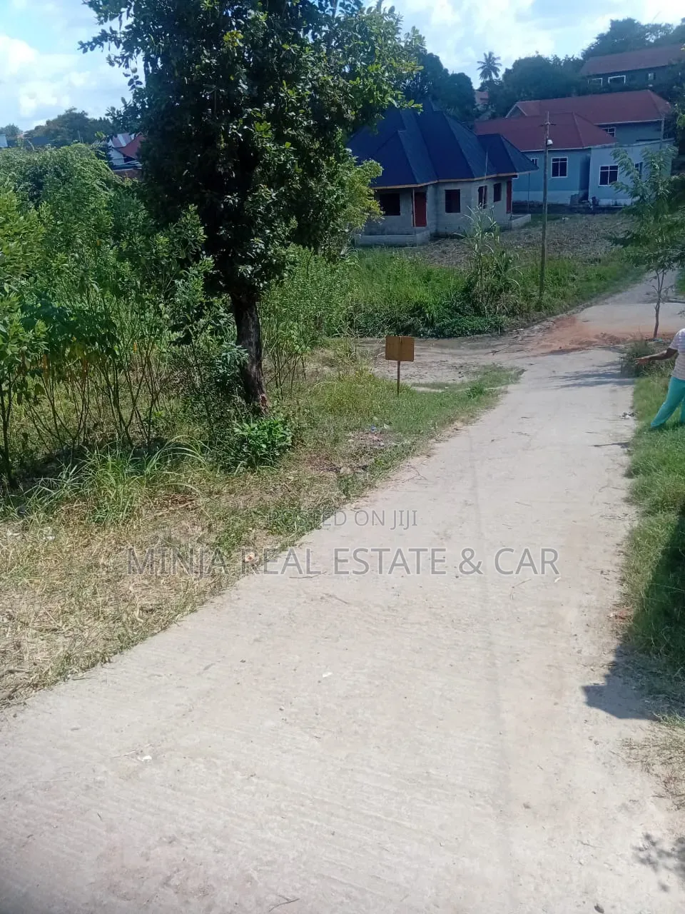 Kiwanja Kinauzwa Mbezi Malamba Mawili in Mbezi