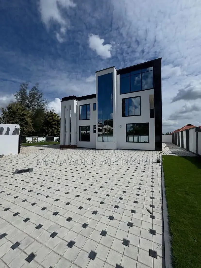 6bdrm House in Mbweni Jkt for sale in Mbweni