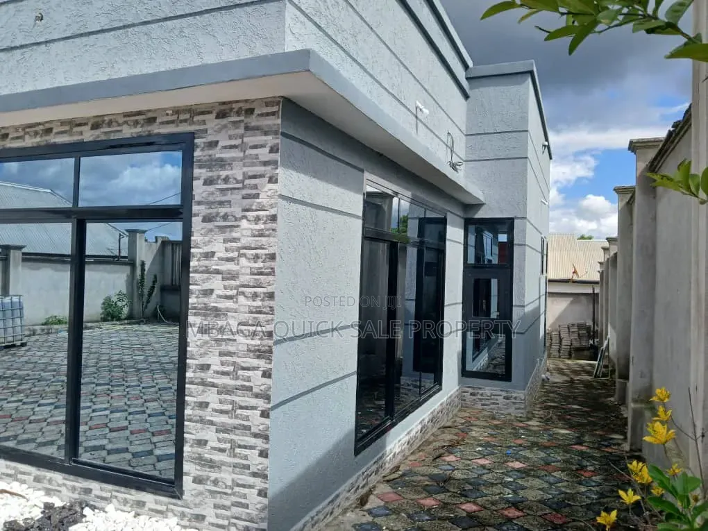 3bdrm Apartment in Kiluvya for sale in Kiluvya