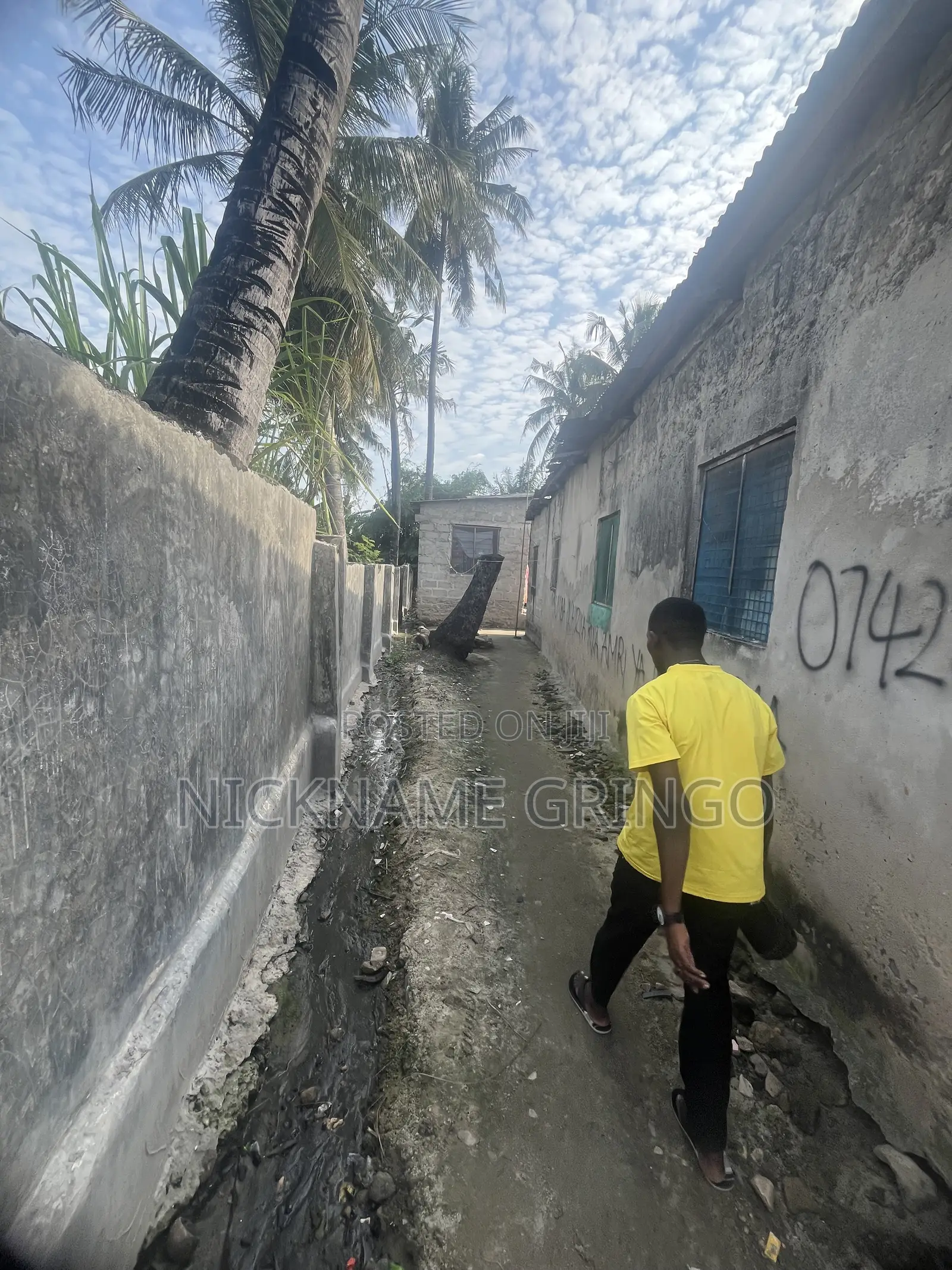 10bdrm House in Mabibo Luhanga for sale in Mabibo
