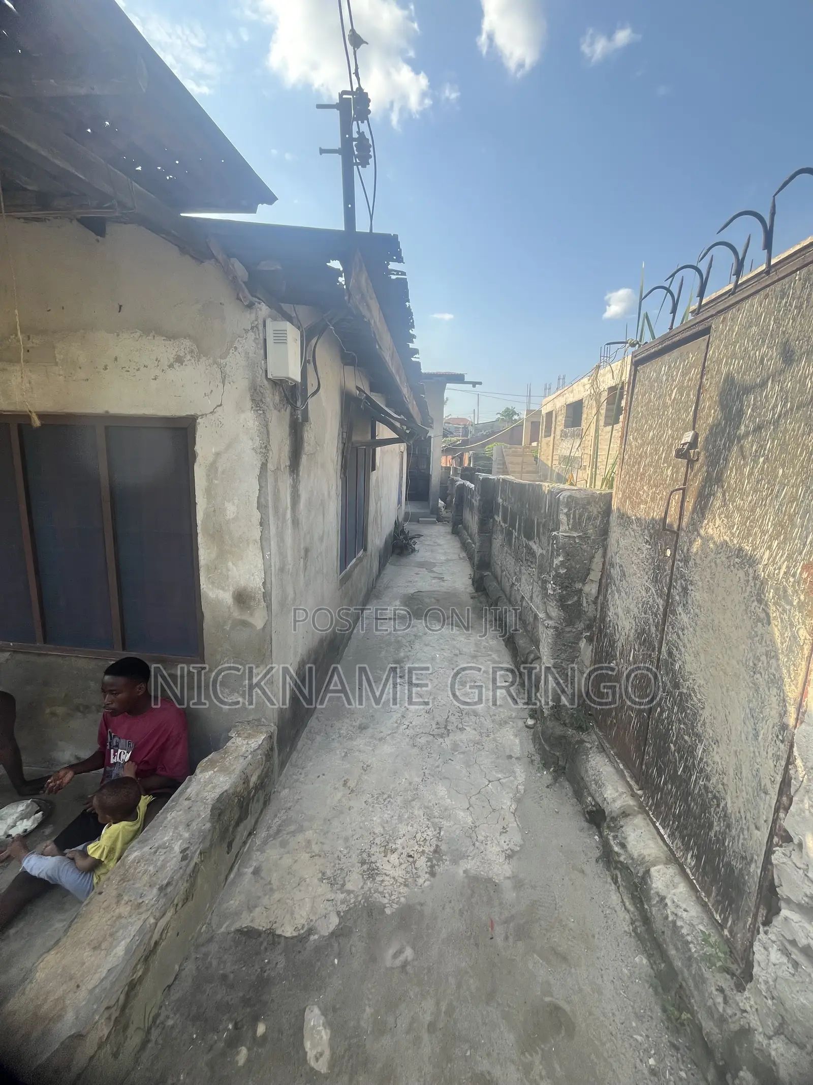 5bdrm House in Mabibo Luhanga for sale in Mabibo