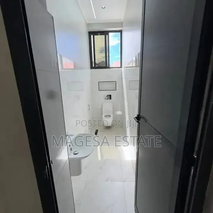 Furnished 3bdrm House in Oysterbay for sale in Oyster Bay