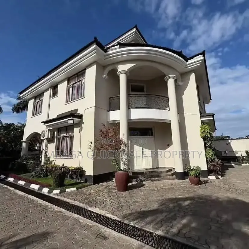 Furnished 5bdrm Villa in Ada Estate for rent in Ada Estate