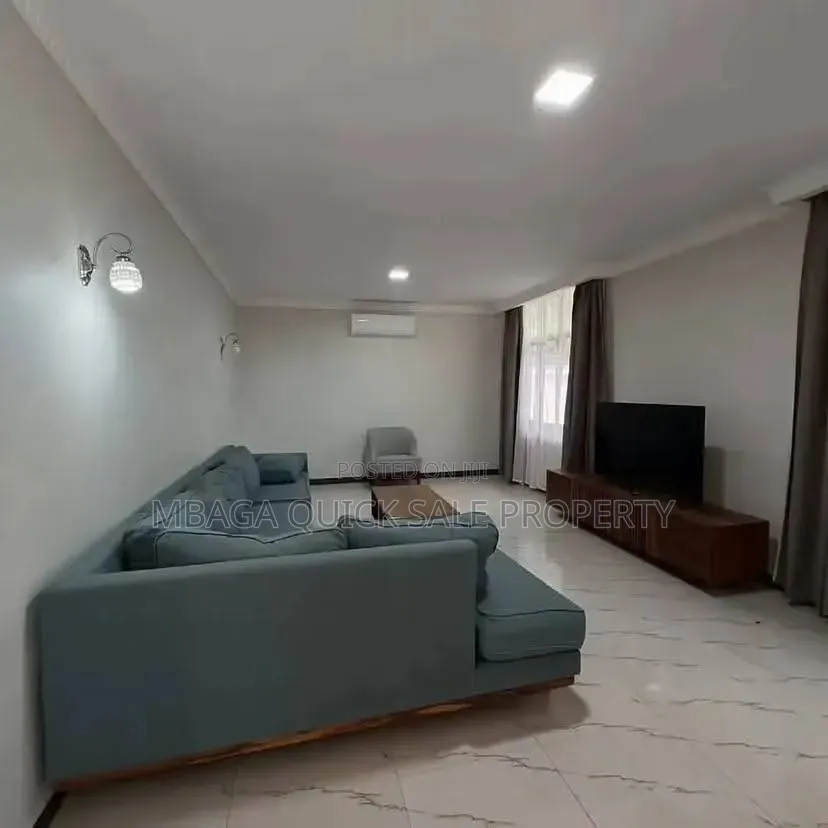 Furnished 5bdrm Villa in Ada Estate for rent in Ada Estate