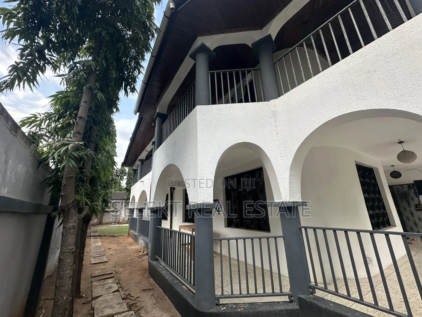 7bdrm House in Mikocheni for rent in Mikocheni