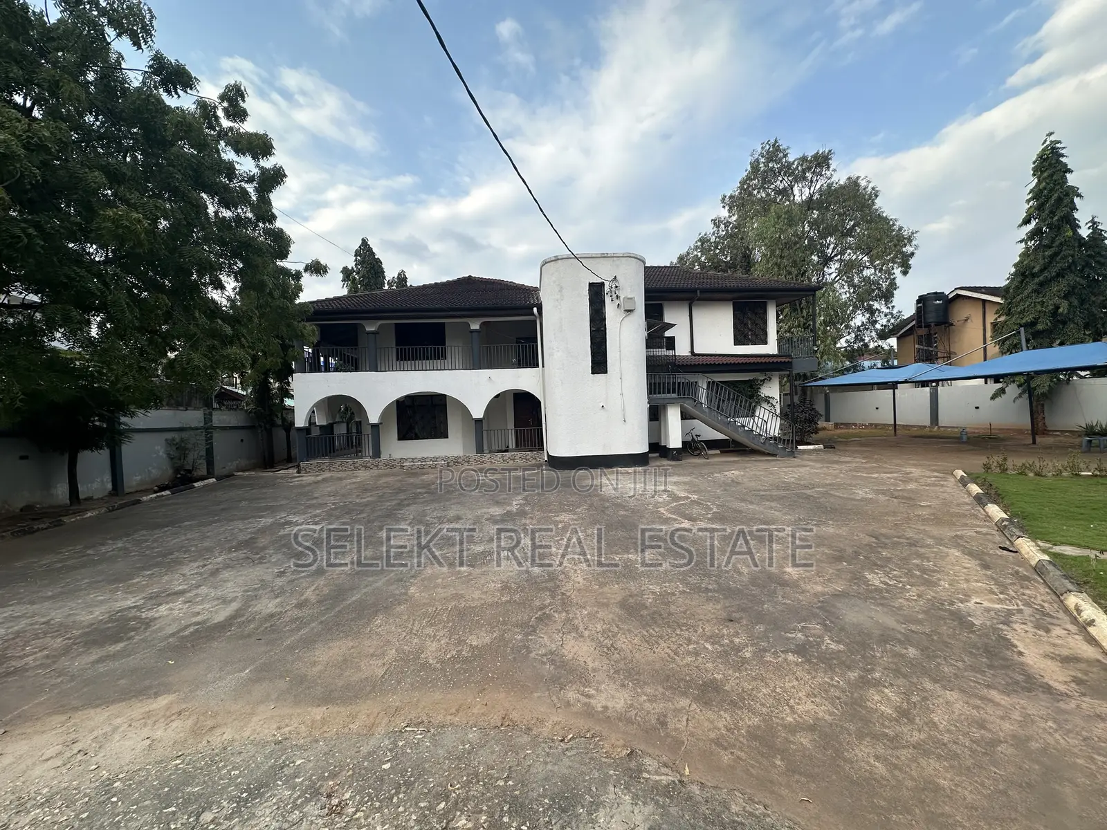 7bdrm House in Mikocheni for rent in Mikocheni