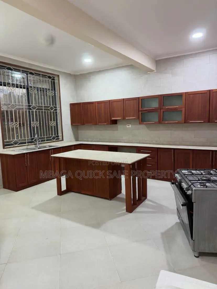 Furnished 6bdrm House in Ununio, Bunju for rent in Bunju