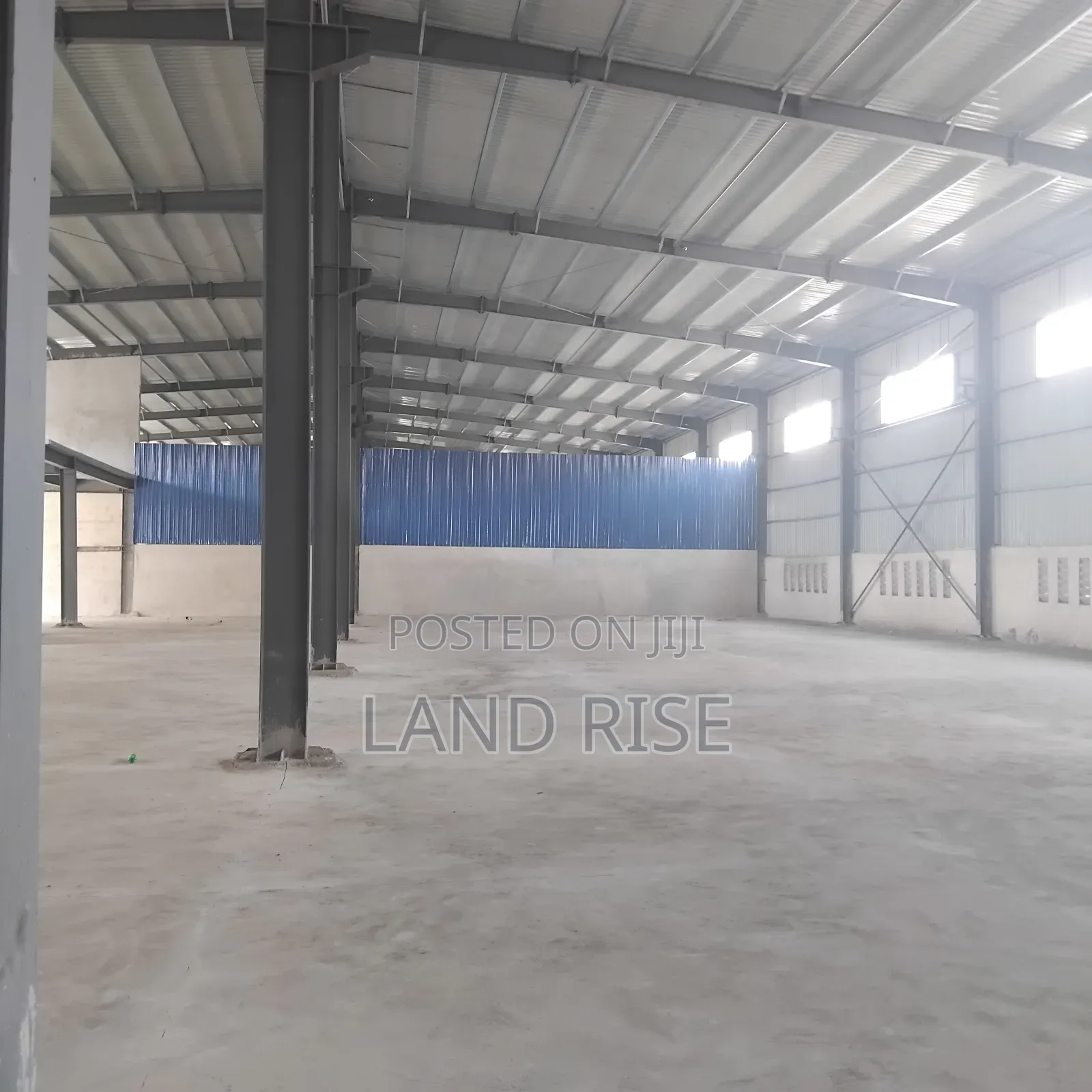 Warehouse Size 1800 SQM in Mandela Road in Tabata