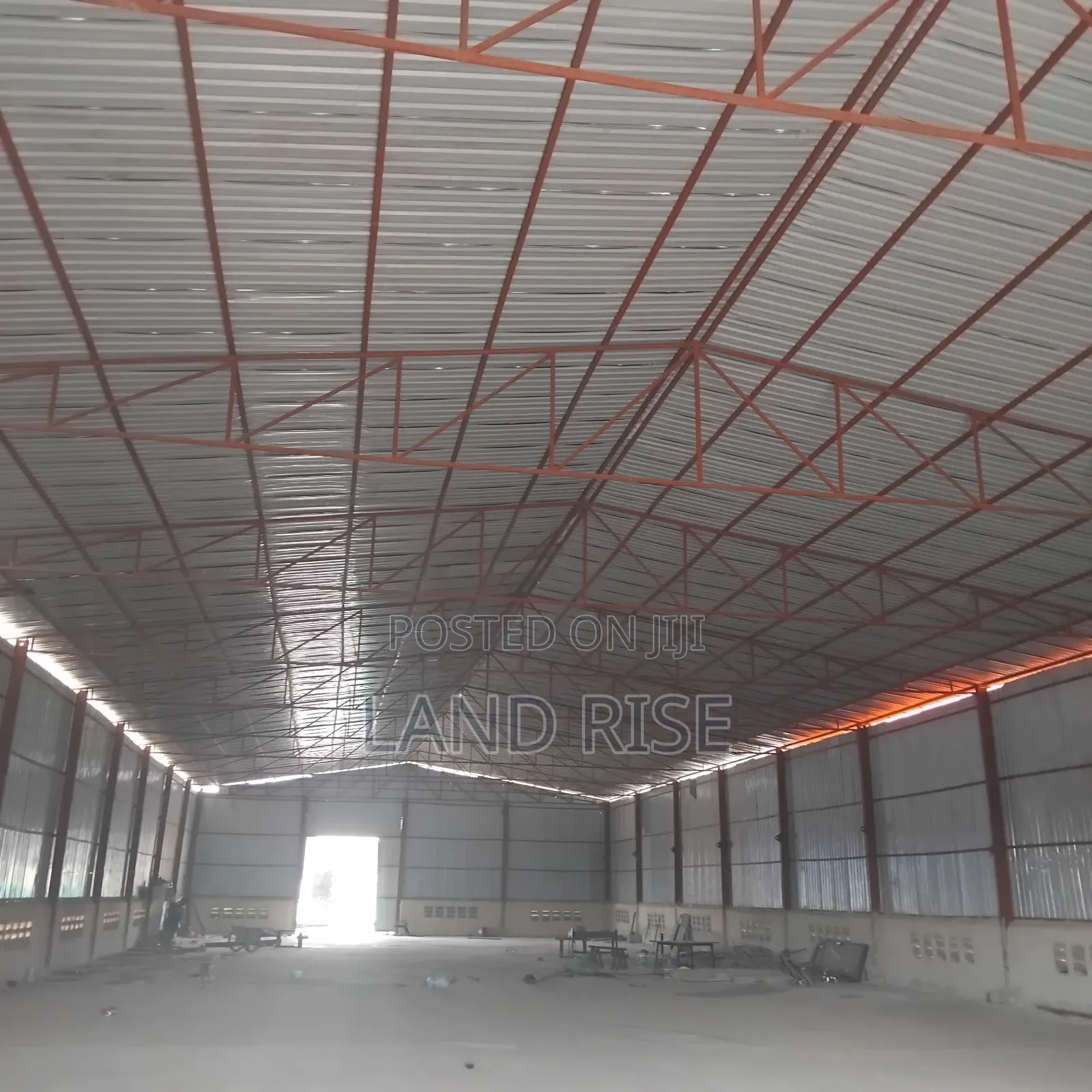 1000 Size Warehouse in Mandela Road in Tabata