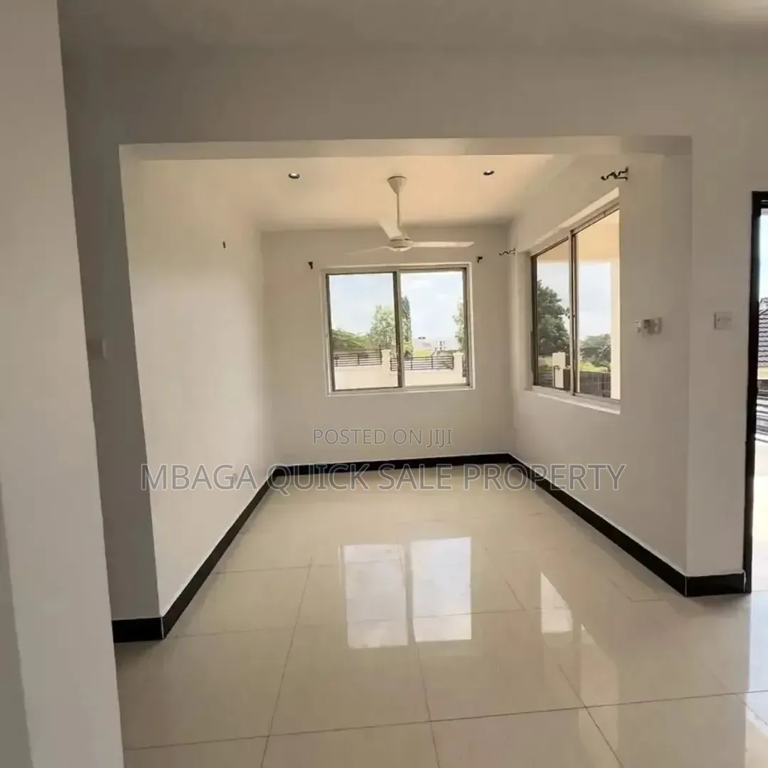 3bdrm House in Goba for sale in Goba
