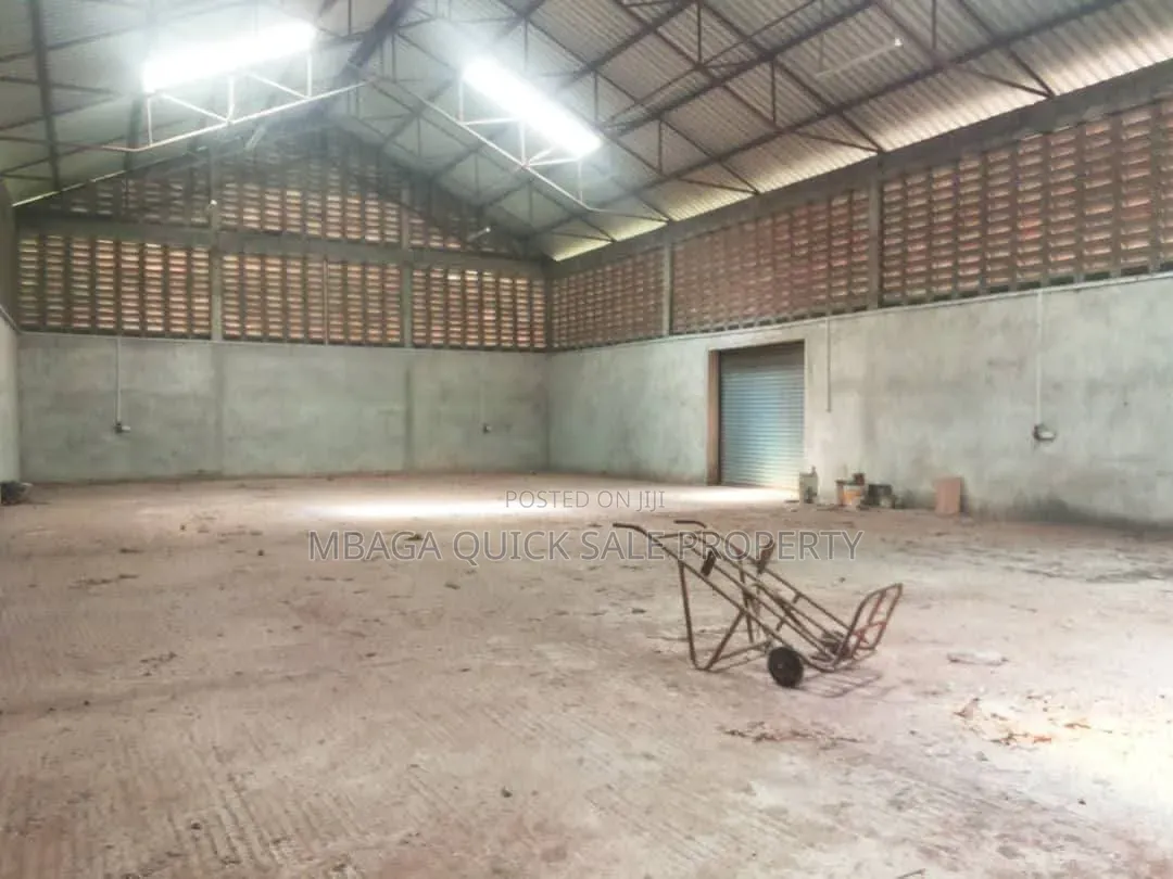 Godown Area SQM 300 for Rent Located in Tabata in Tabata